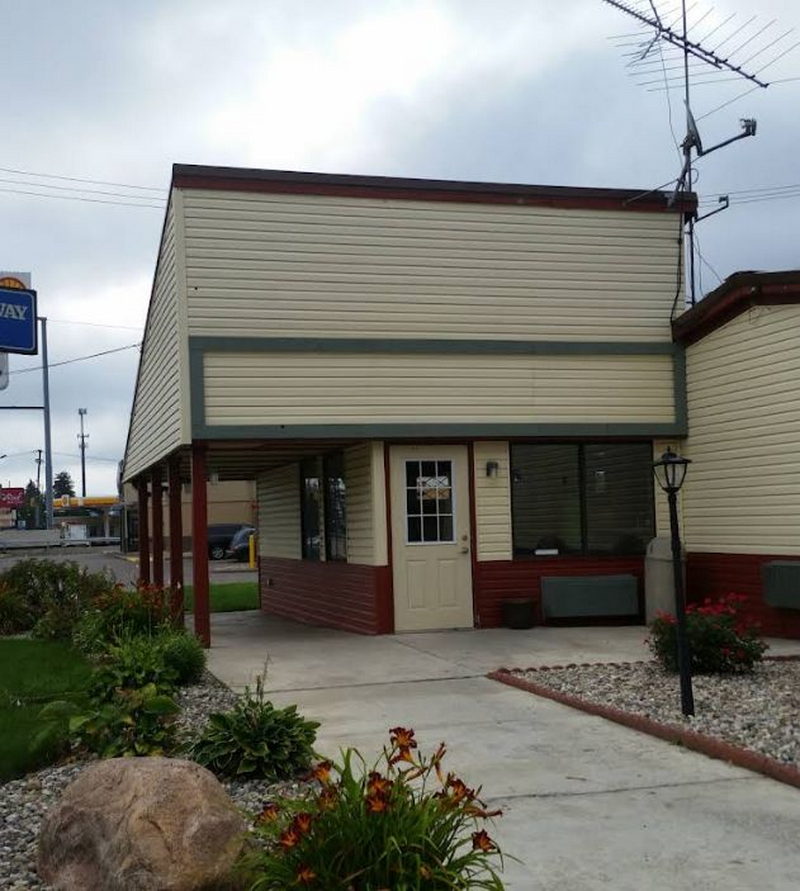 Arborgate Inn (Days Inn, Rodeway Inn) - Web Listing (newer photo)